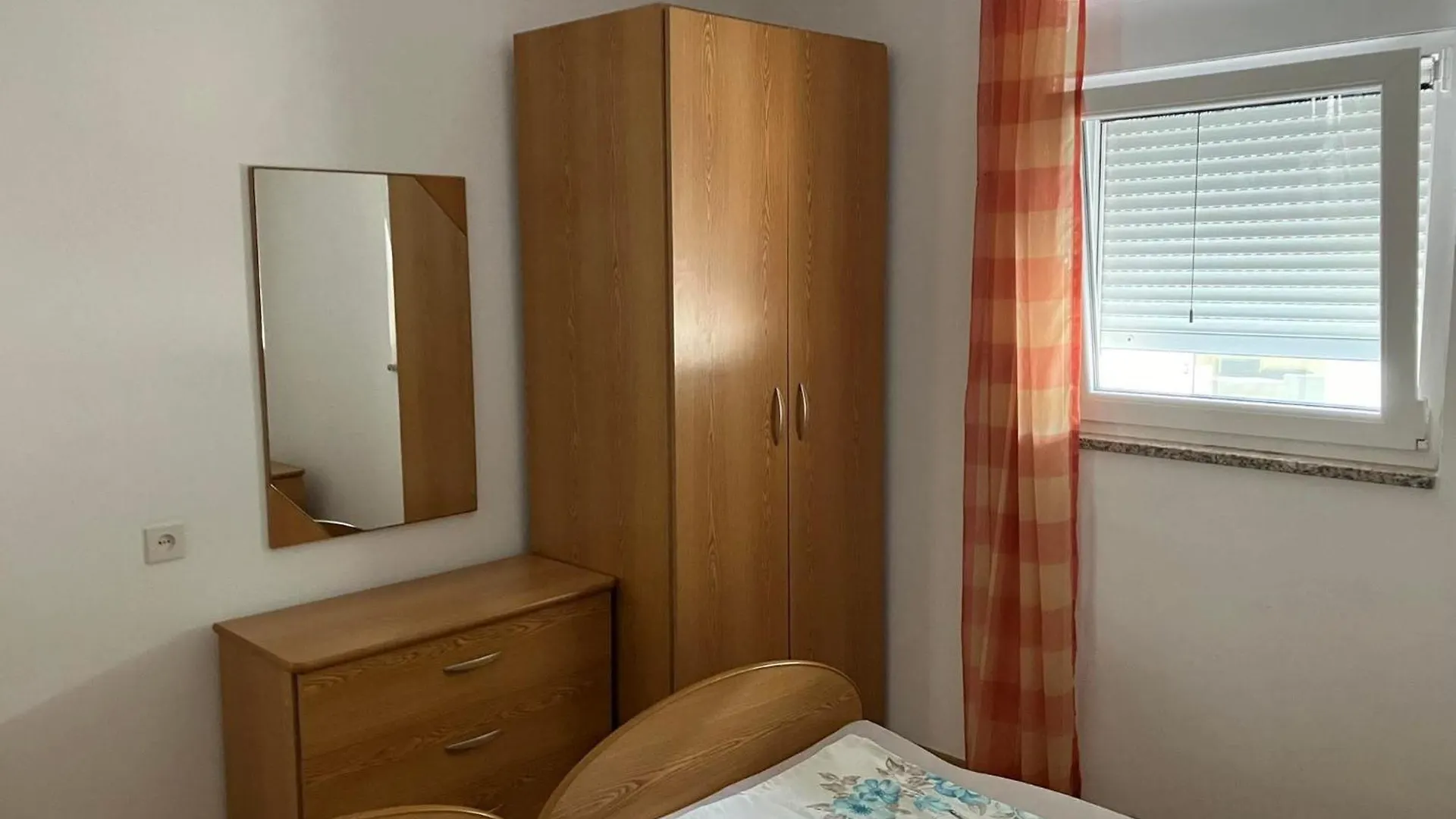 Apartment Bella 1 Povljana 0*,  Kroatië